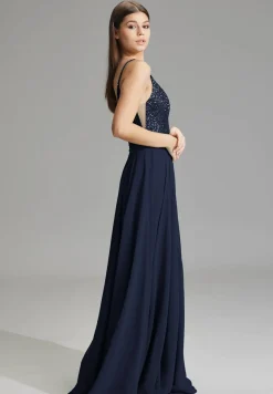 Abendkleid aus Materialmix