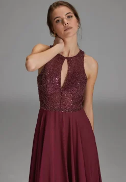 Abendkleid mit Stickerei und Cut-Out