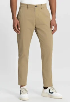 Chino "Charlie"