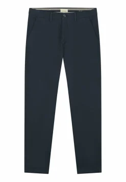 Chino "Charlie"
