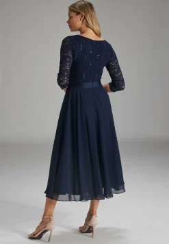 Cocktailkleid aus Material-Mix