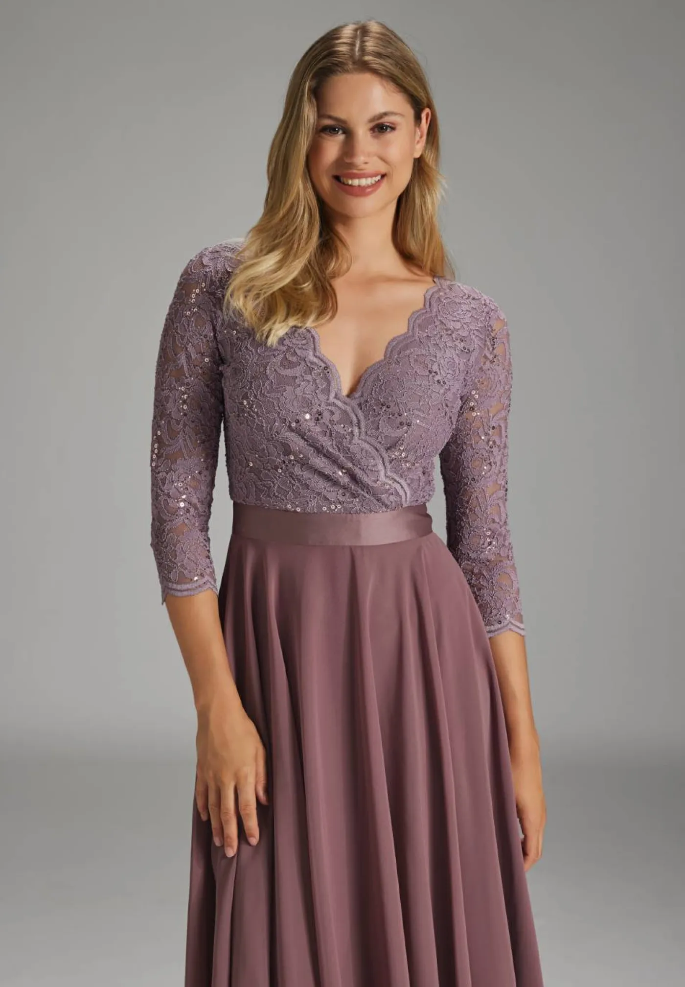 Cocktailkleid aus Material-Mix