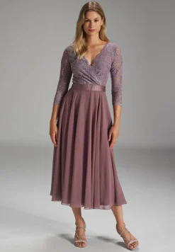 Cocktailkleid aus Material-Mix
