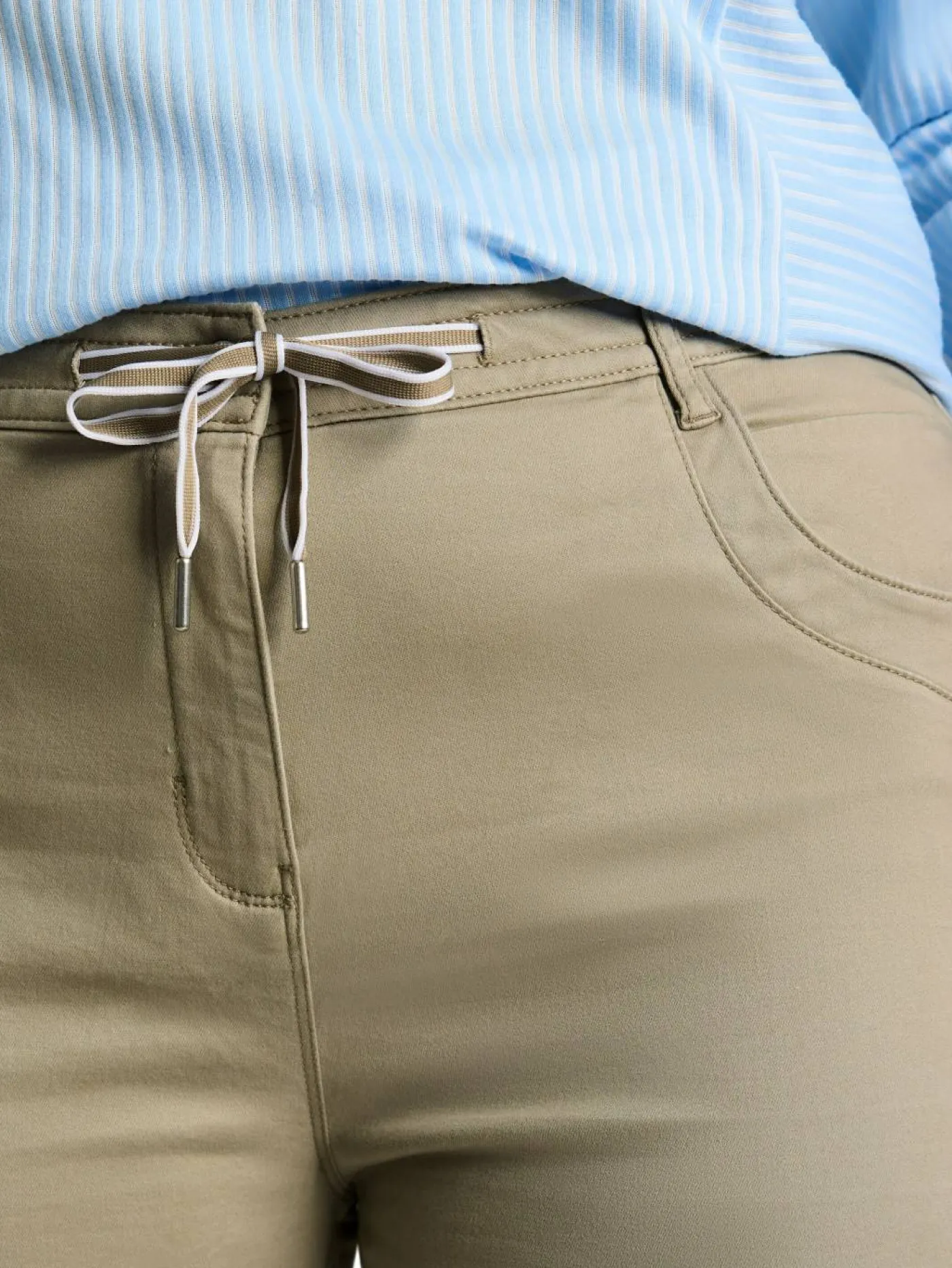 cropped slim leg pants