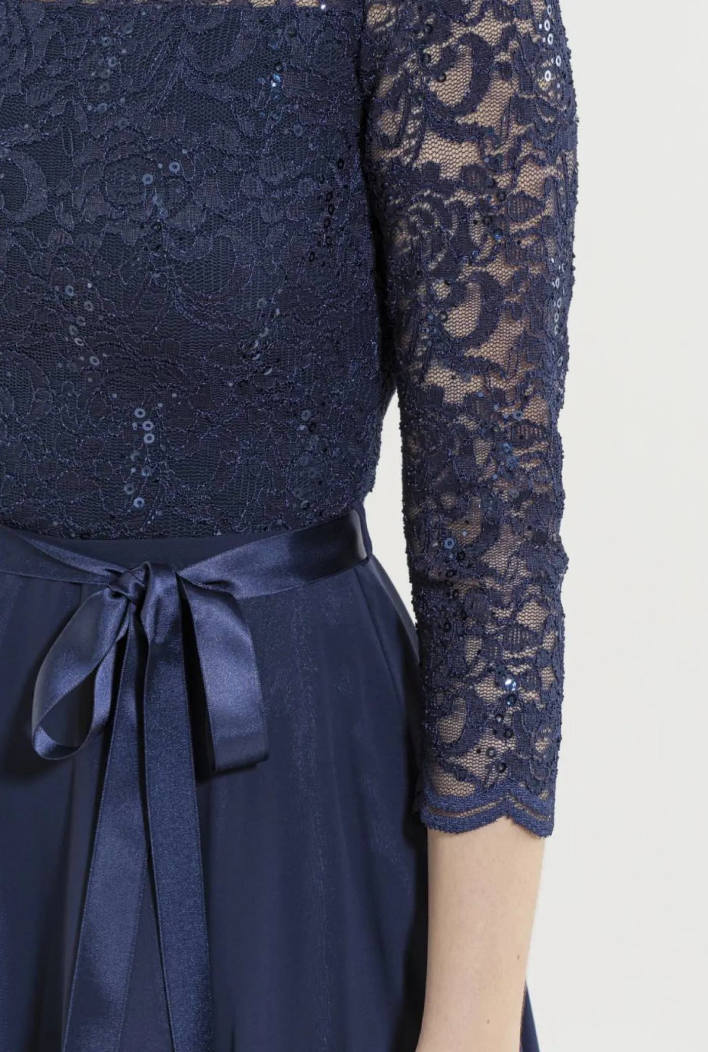 Kleid - Spitze mit Paillette/Chiffo