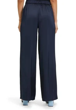 Modern fit Hose