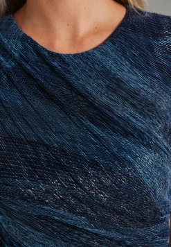 Plissiertes Kleid mit Metallicfäden