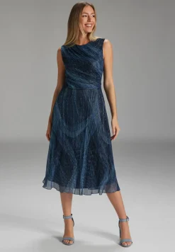 Plissiertes Kleid mit Metallicfäden