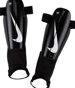 Schienbeinschoner "Nike Charge"
