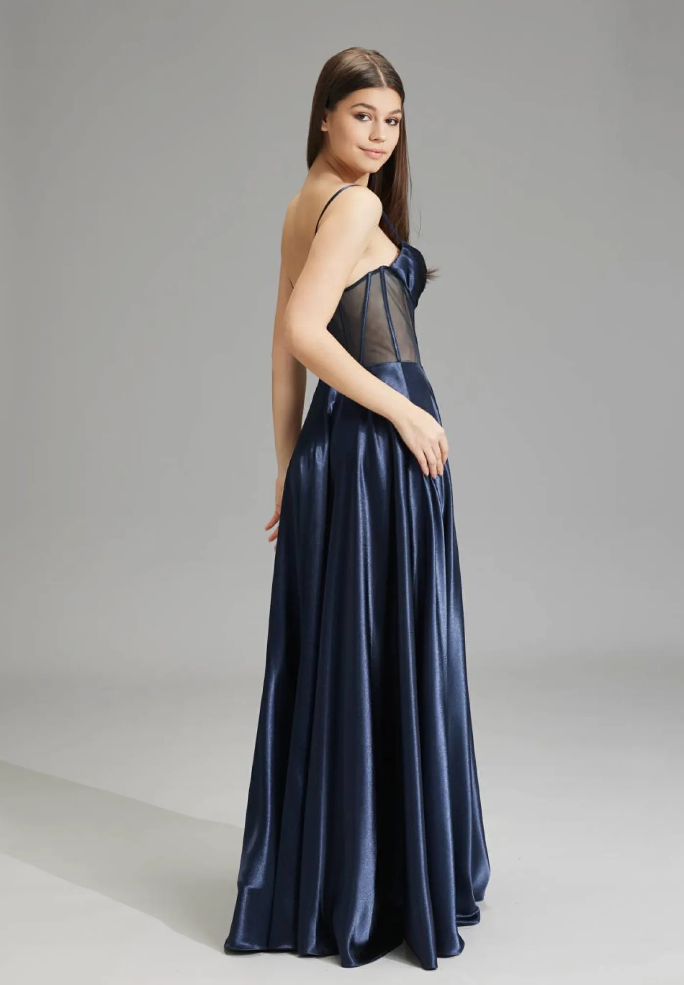 See-through-Corsagenkleid mit Ziersteinen
