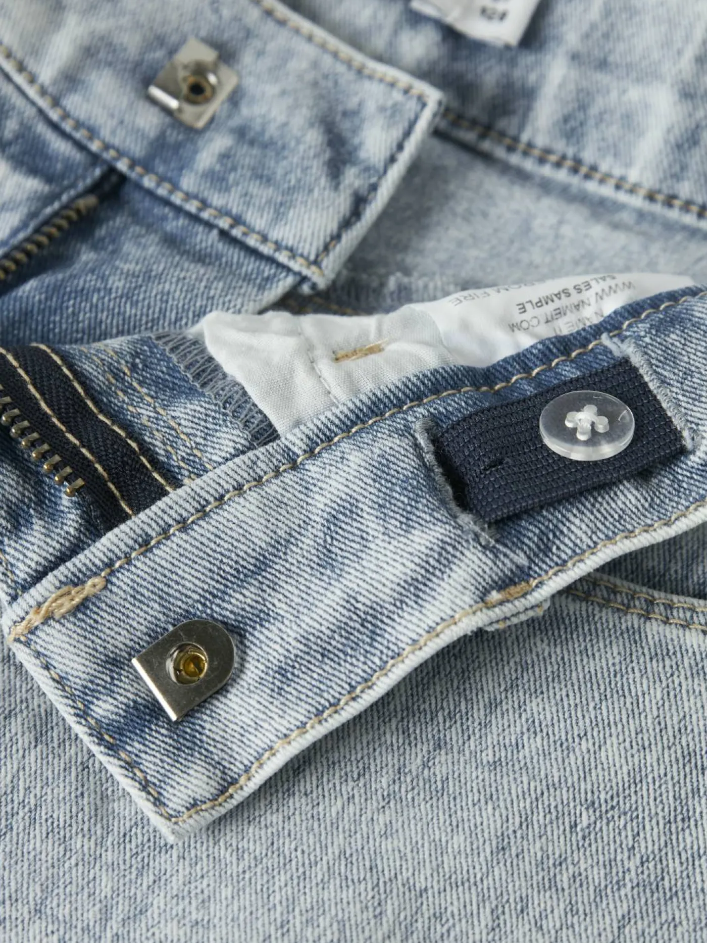 Shorts "Nkfrose"