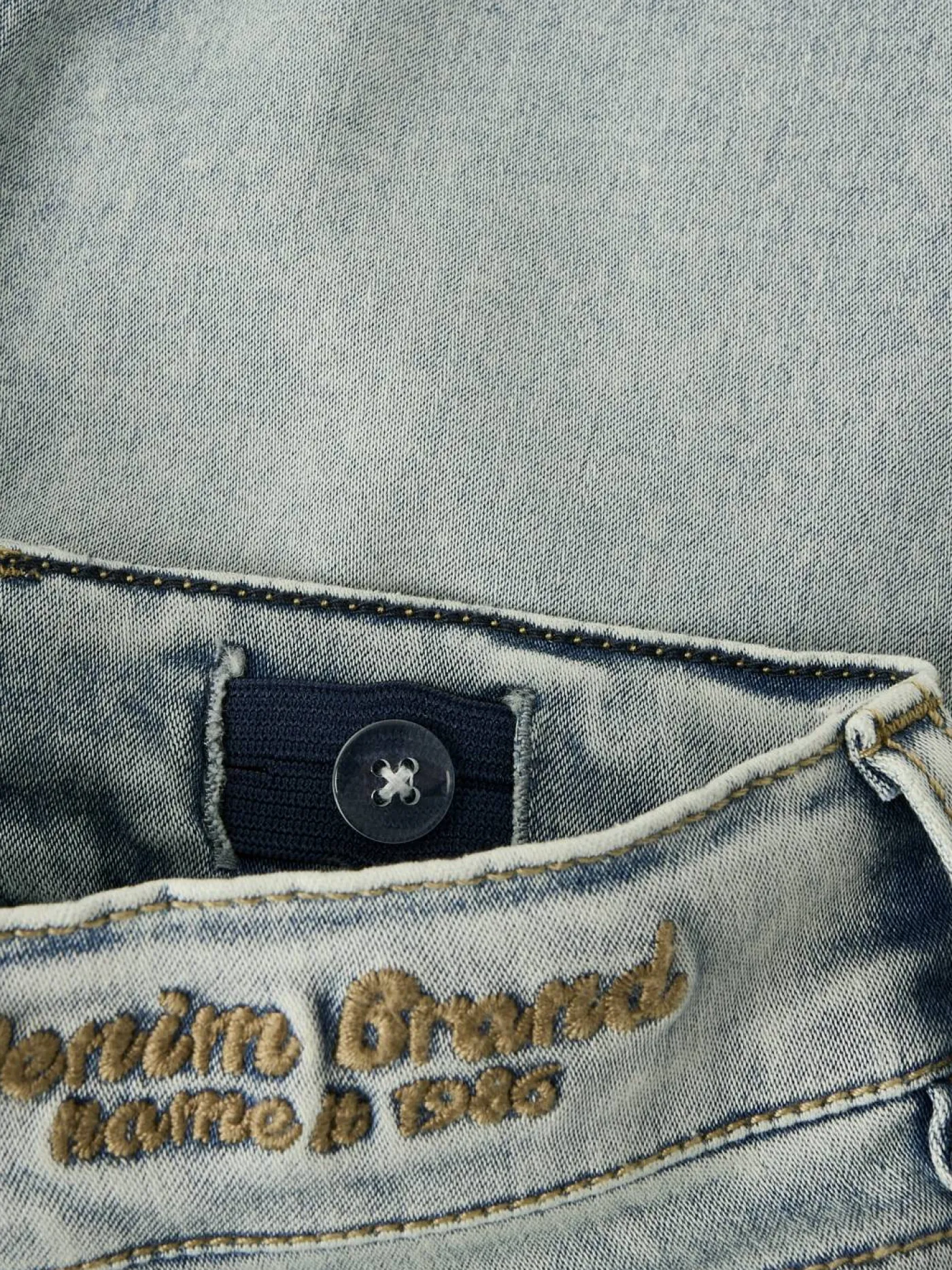 Shorts "NKMTHEO"