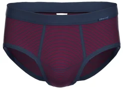 Slip mit Eingriff