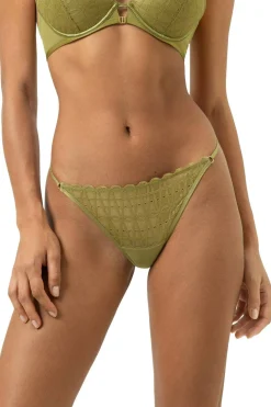 String "Captivating"