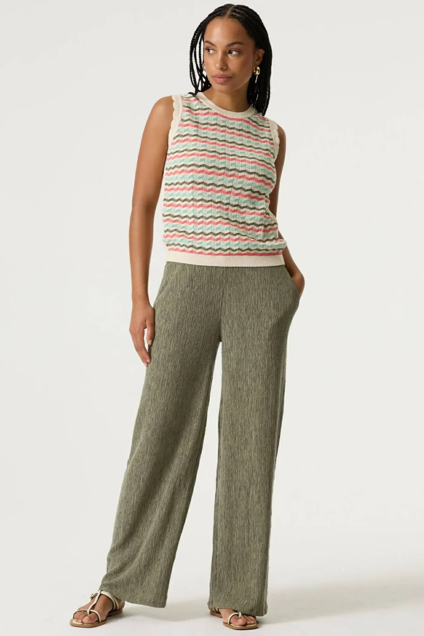 Top "R260221"