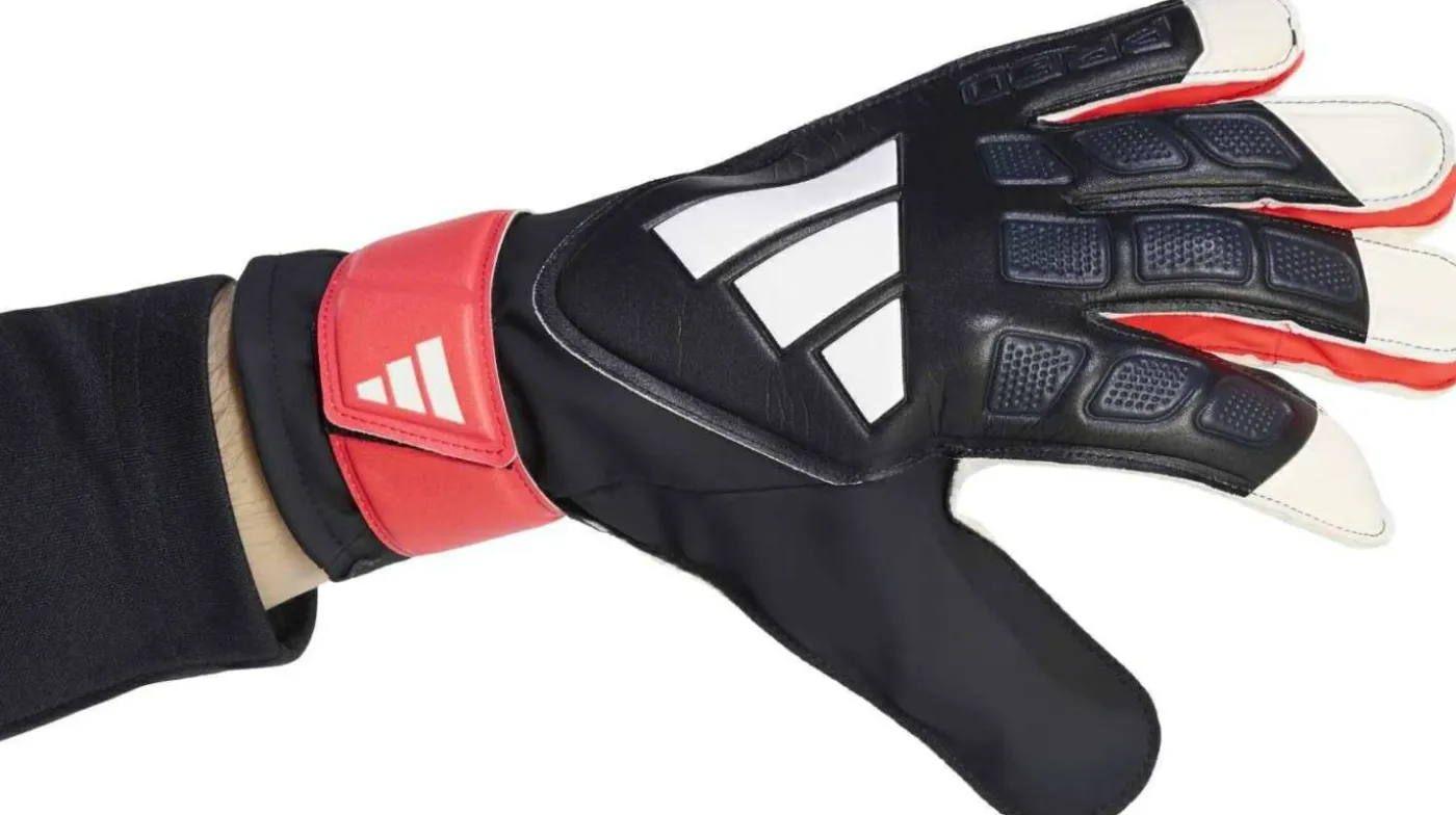 Torwarthandschuh "Predator Training"