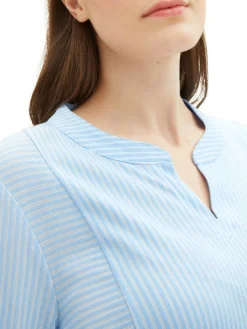 T-shirt blouse vertical stripe