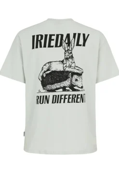 T-Shirt "Run Different"