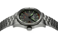Uhr "FLIEGER F-39 ORIGINAL AUF BLOCK BRACELET"