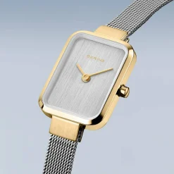 Uhr