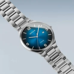 Uhr 